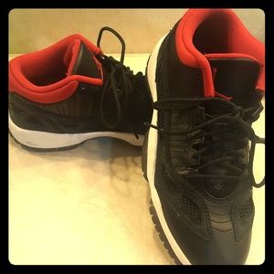 AIR JORDAN 11 RETRO LOW (GS) kids